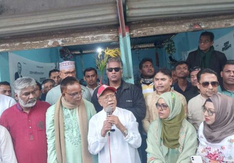 নির্বাচনী গনসংযোগে আবদুল আউয়াল মিন্টু:  সোনাগাজী স্লুইসগেট নির্মাণসহ নদীভাঙন   রোধে স্থায়ী ব্যবস্থা নেয়া হবে