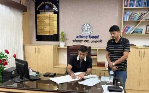 পুলিশ সুপার নোয়াখালী মহোদয়ের কবিরহাট থানা আকস্মিক পরিদর্শন