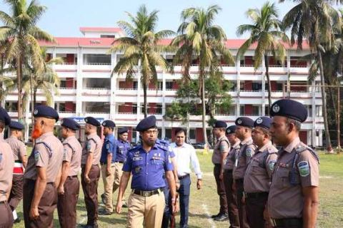 পুলিশ লাইনস্ ,নেত্রকোণায় মাস্টার প্যারেড অনুষ্ঠিত